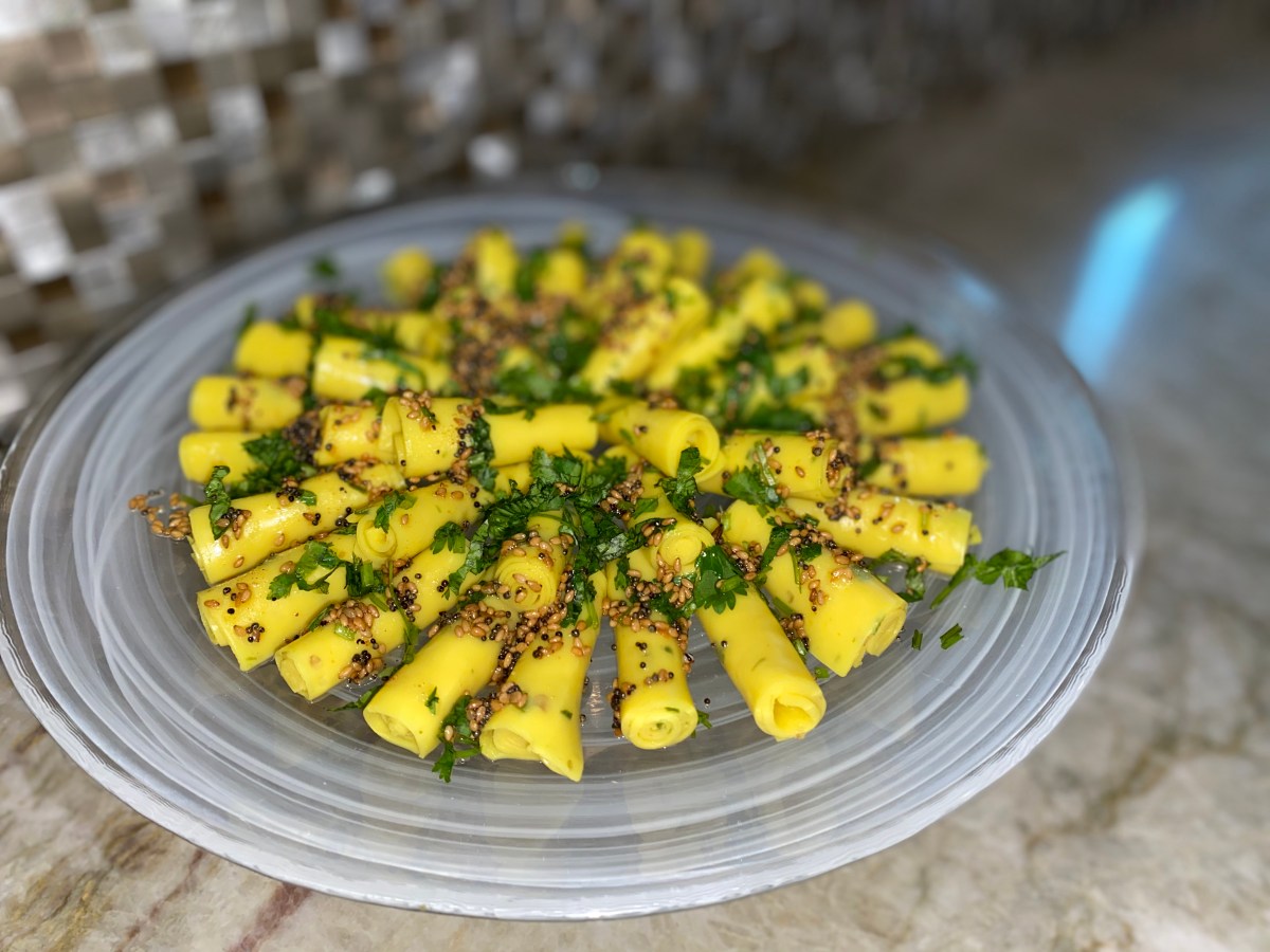 Sudha’s Paturi /&nbsp;Khandvi